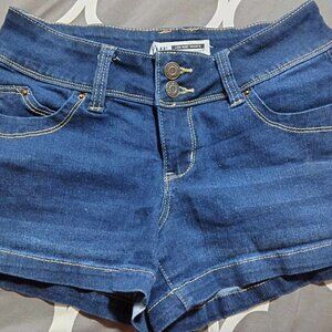 Size 7 YMI wannabettabutt shorts